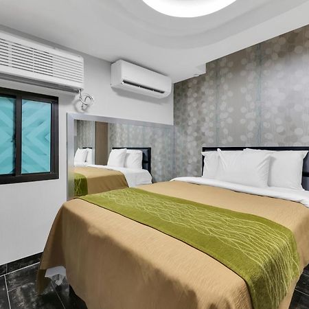 Hotel Mint Jfk Airport New York Bagian luar foto