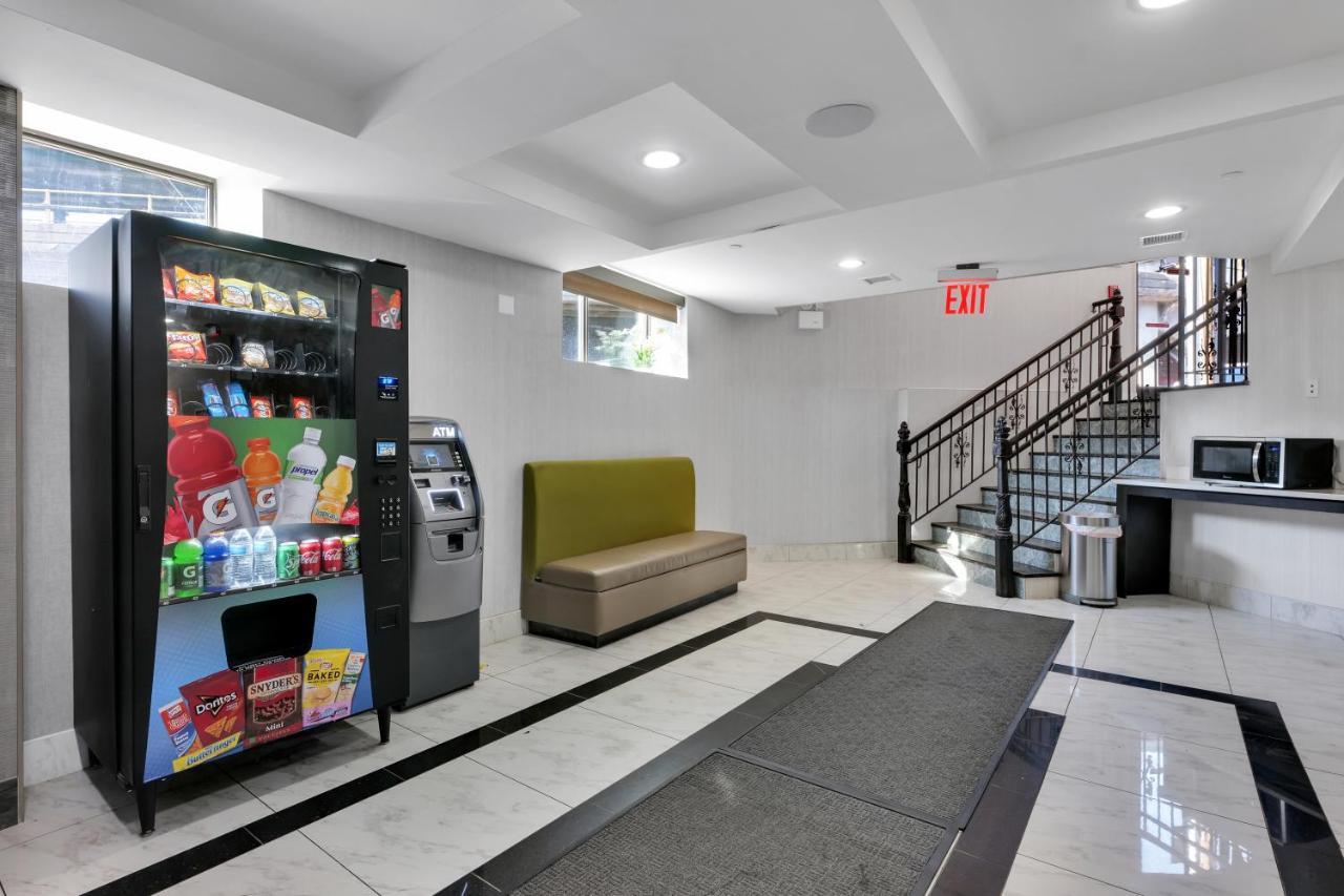 Hotel Mint Jfk Airport New York Bagian luar foto