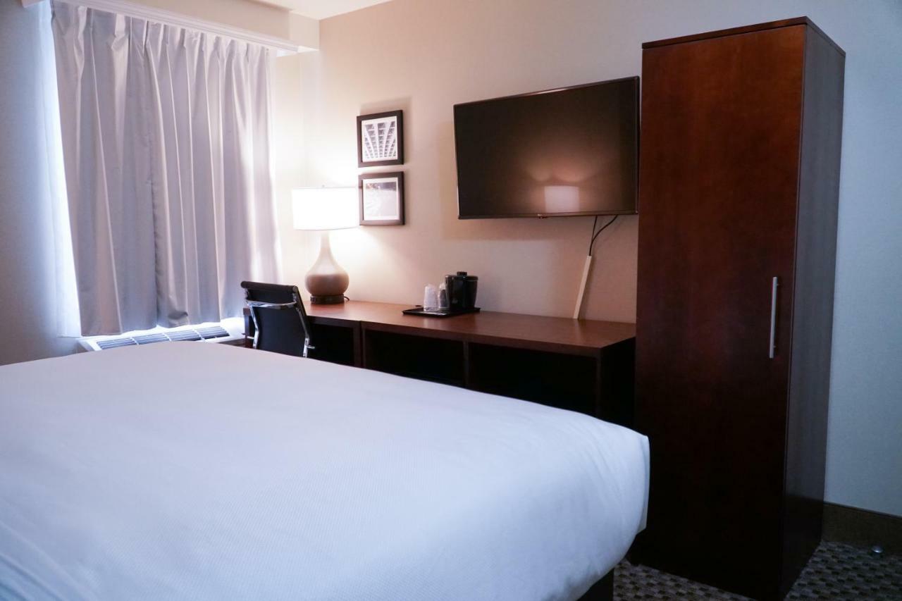 Hotel Mint Jfk Airport New York Bagian luar foto