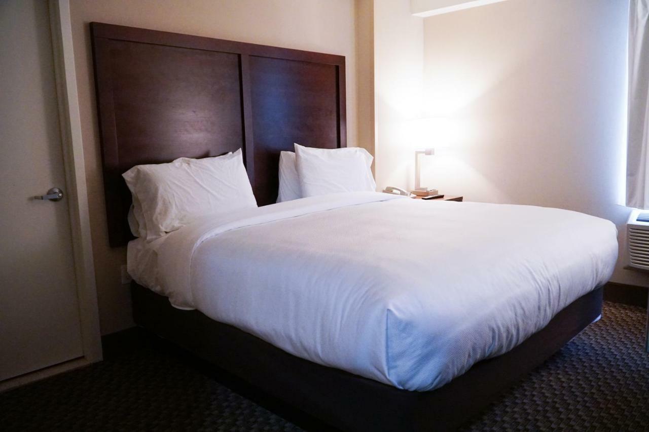 Hotel Mint Jfk Airport New York Bagian luar foto